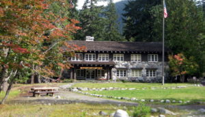 Mt Rainier National Park Building on the Paradise Side in Fall e1527790248580